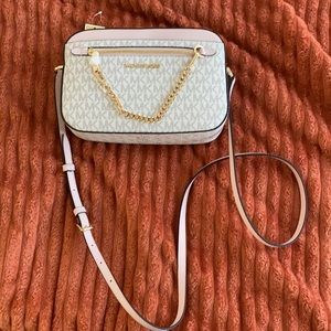 Brand new Micheal kors purse